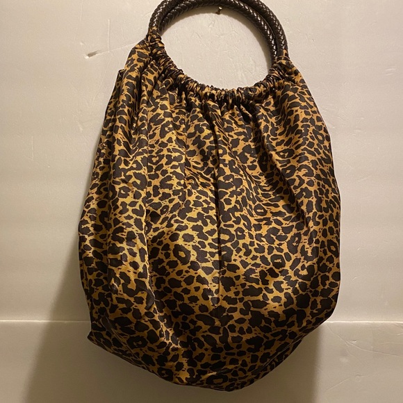 PENELOPE ANN bag Leopard Print Tote with Brown Handles - Picture 5 of 16
